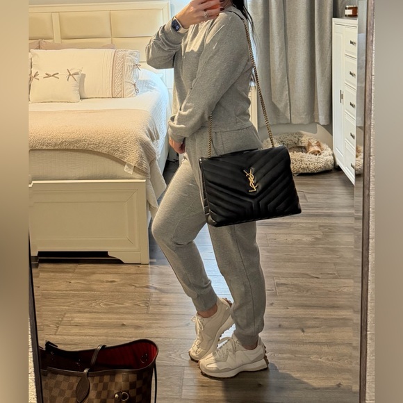 Authentic SAINT LAURENT YSL Loulou medium quilted leather shoulder bag. - Picture 13 of 14